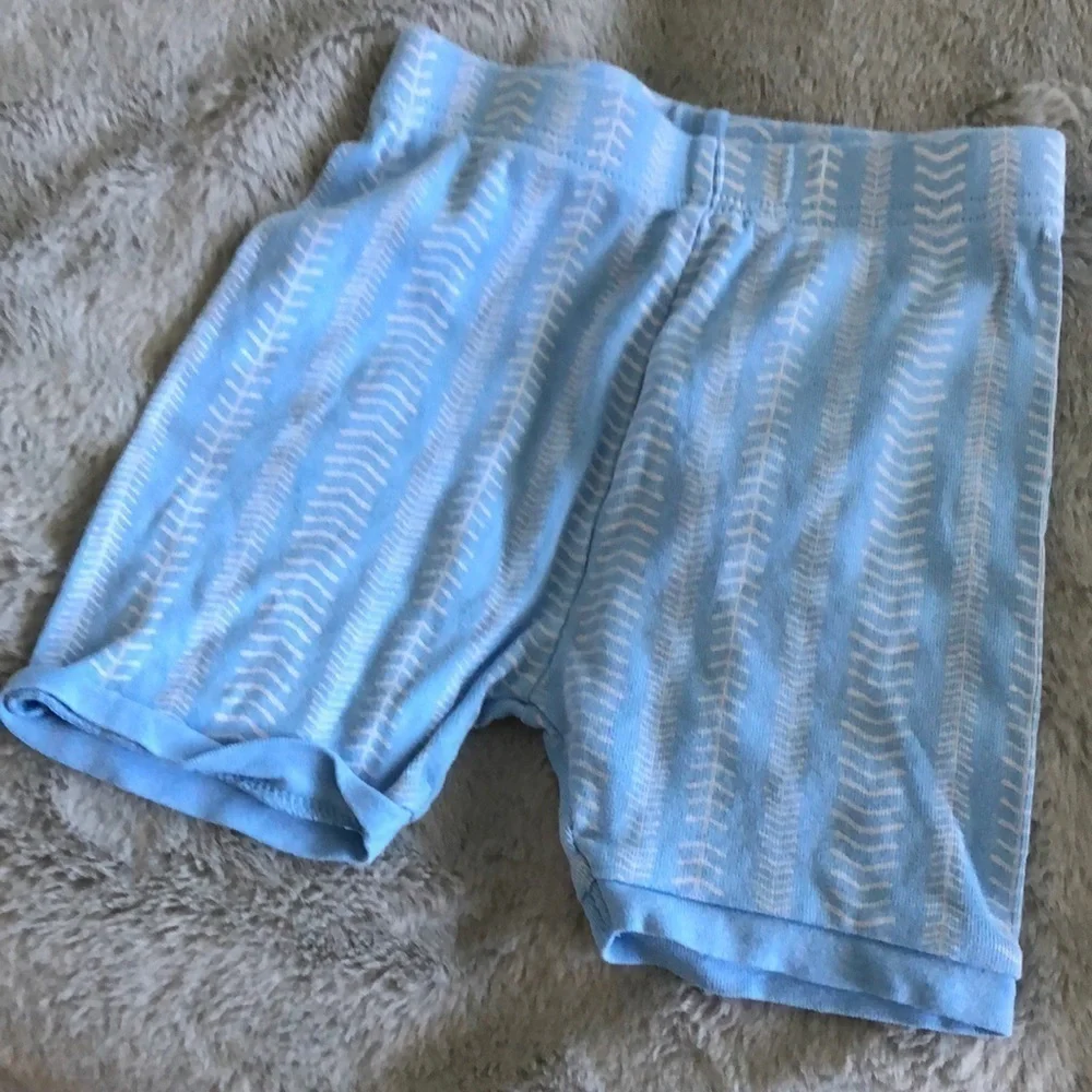Old Navy blue chevron P.J. Sleep shorts in size 3T